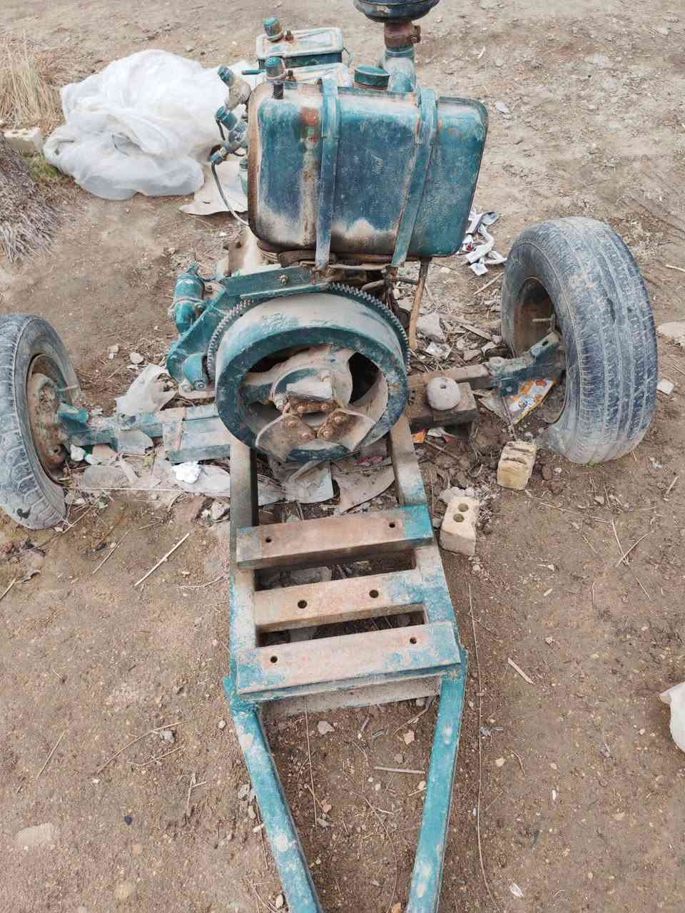 عندي مولده للبيع كامله ناقصها ملف ومروحه مال هواء مولده كامله مكمله
السعر 700 وبيه مجال خاص ودلل
العنوان كربلاء منطقة الحسينيه
‏‪0781 984 9941‬‏ 
مكلف بالنشر
