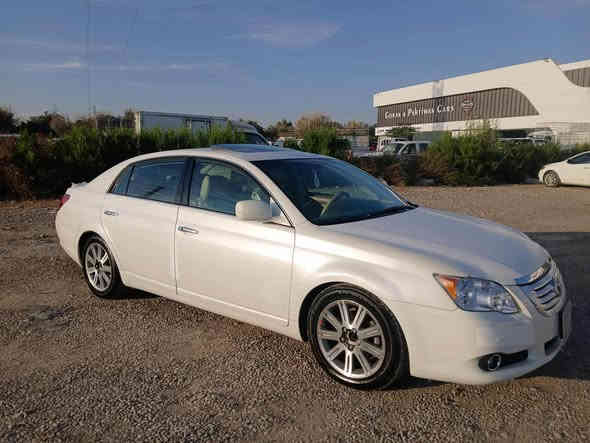 تويوتا افلون موديل ٢٠١٠ فول مواصفات بدون صبغ 
سونار موجود بالمنشور بدون حادث او ضربة 
كير و مكينه مكفولات شرط الفحص 
رقم سليمانية 
ماشية ١٩٩ الف كيلو 
سيارة جدا جديده و نظيفة كل مصروف ما بيه 
هزه و براد و سنويه جديده 
موجود بكلار 
*********** كالار
