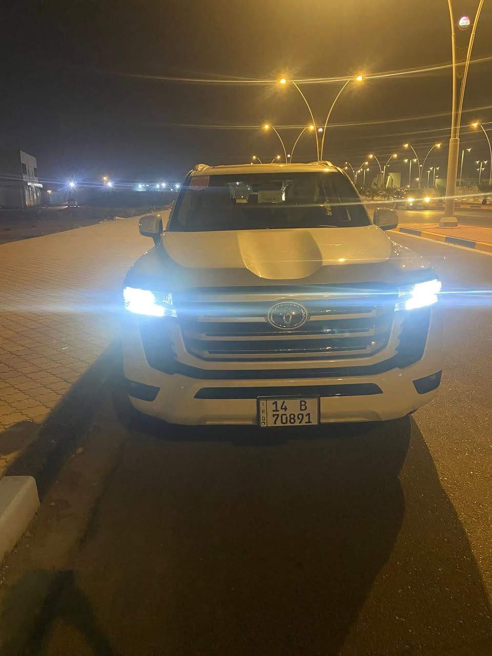 لاندكروز موديل 2025 وكاله ساز ام الضمان رقم بصره وباسمي السياره ومعروفه مواصفات الساز محرك تنفس طبيعي ماشيه 11KM تلسياره مكفوله كفاله عامه السعر 710 او مراوس بموديل اقل مع دفع الفارق النقال ***********.
