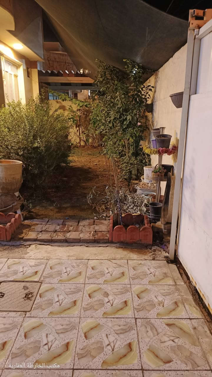 #ياالله
🏡
#دار #للبيــــع_حـــــر ➥
#خدمات #تبليط #انارة #مجاري #المجمع #مقفول #باب #سكيورتي #مدارس
فـٓــــي ابـــــي غــــرق حـــي الحسيـــــــن مجمــــــع ارض بـــــــابـــــل.. #الطــــابـــق #الـــواحـــد
ـــــــــــــــــــــــــ
خــــدمـــات ... تبليــــــــط
______________
مســـــــاحــــة 264 م
الـــــواجهــــة 12 م
النــــــــــــزال 22 م
______________
#البنــــــــاء
 غـــــرفتيــــــــن منـــــــام و صـــــالــــــة و هـــــــــــول
 ومطبـــــــخ و مجـمــــــــع صحيـــــــــــات داخليــــــة وخـــــارجيـــــة وكــــــــراج ومنــــــور وحـــــــديقـــــــة وبيتــــــــونـــــه وسطـــــح ....
______________________
💲لمعـــــرفـــــة السعــــــر يــــرجـــى الاتصــــال💲
          
______________________
#مكتـــــب
               🏘️ الخــــارطــــة العقـــــاريــــة 🏘️
#الكائـــــــــن
   فـــي ⇩ حـــي_الطيــــاره_شـــارع_25_الـــرئيســـي_قـــرب
_المــــدرس_حسيـــن_طيــــاره
0️⃣7️⃣8️⃣2️⃣5️⃣2️⃣1️⃣2️⃣5️⃣6️⃣5️⃣📲
ـــــــــــــــــــــــــــــــــــــــــــــــــــــــــــــــــــــــــــــــــــــــــــــــــــ
