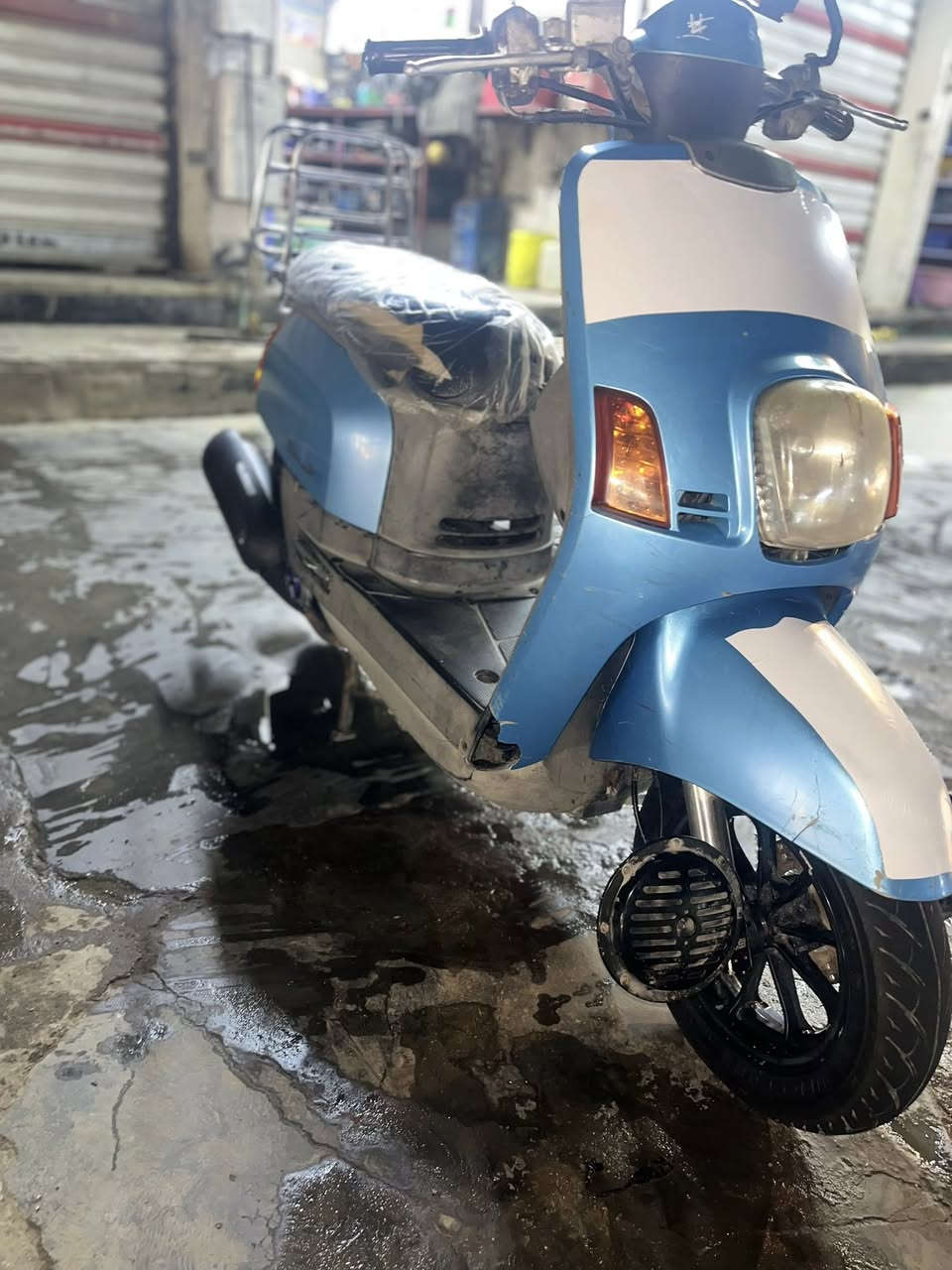 سلام علكم 
دراجه بوليس للبيع
دراجه مكينتها مفتوحه
سلف هندر ْ
دراجه خير من الله سعر ٦٥٠ 
الهاتف :.***********
