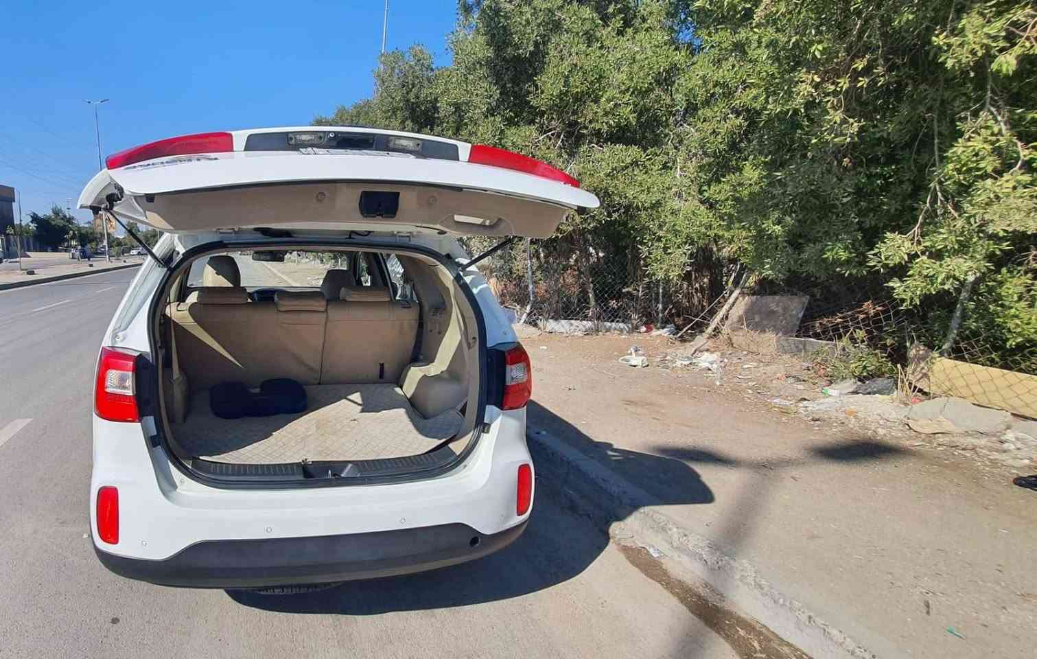 سورنتو موديل ٢٠١٤
رقم بغداد 
رقم هاتف *********** عنوان بغداد شارع فلسطين
