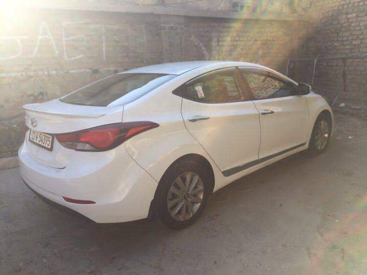 النترا موديل 2015 خليجي بيها صبغ جاملغ خلفي والباب جهة السايق والدعامية الامامية بدون حادث اثر شخوط مواصفات فتحة اشاير بلمري تحكمات قطعتين تبريد شاشة مري شفط مكينة 1800دوش جاهزة من كلشي رقم بغداد الجديد  السعر115 بيهة مجال بسيط الرقم *********** العنوان بغداد ساحة عدن غير متواجد عل الفيس الشراي يتصل
