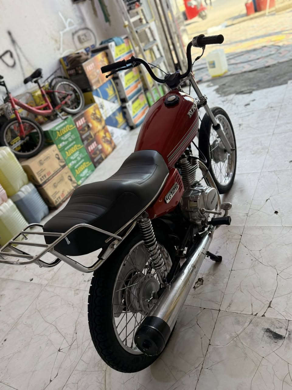 السلام عليكم دراجه للبيع مكينه انتنس ماصله شهرين من معمره السعر 650 وبيه مجال مكان أبو رمانه رقم ***********
