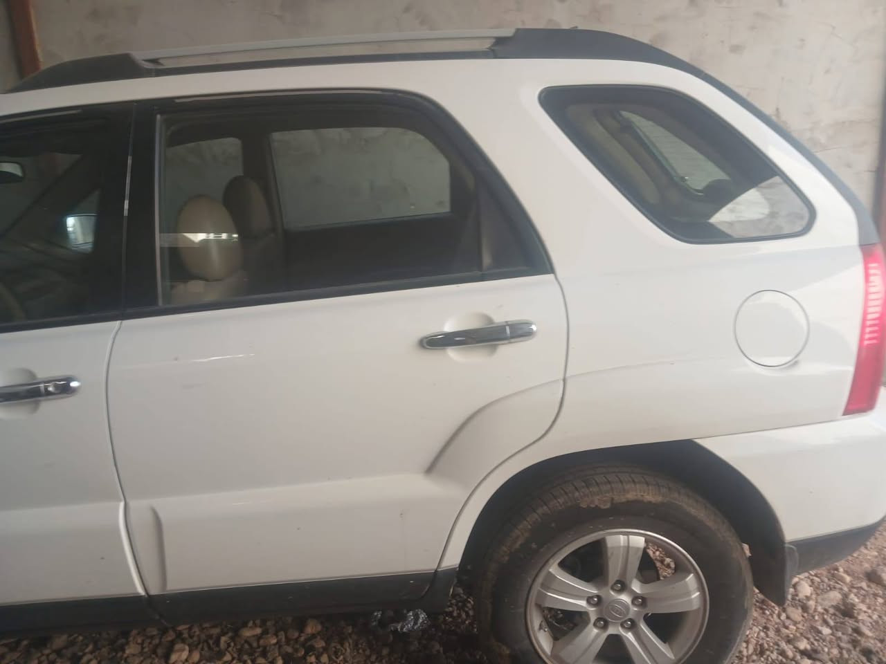 كيا سبورتج ٢٠١٠ خليجي للبيع السعر ١٣٠ وبيهه مجال تخم تاير سنوية جديده رقم شمالي سياره نظيفه مال جنى ***********
