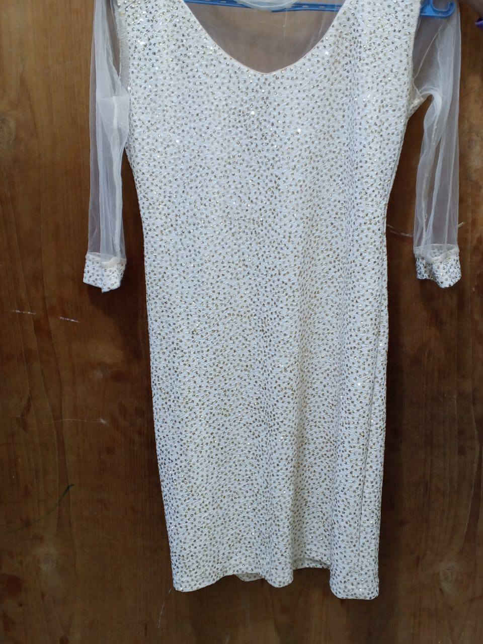 السلام وعليكم ملابس مناسبه للبيع مستعجله على بيعتهن للتواصل واتساب فقط ***********
