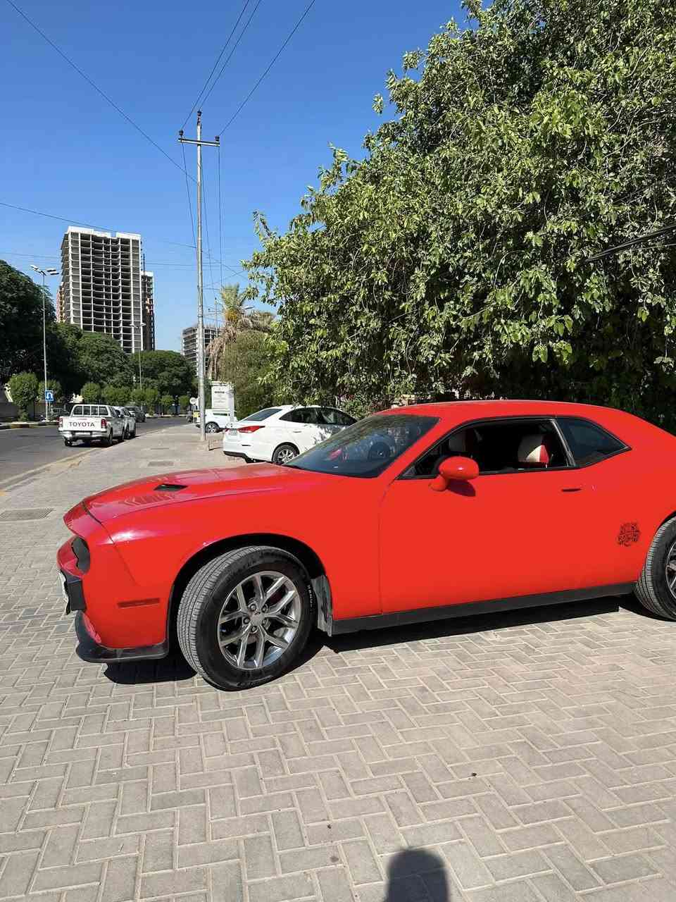 جالنجر 2018 sxt ماشية 88 ميل متواجد بالكاظمية و بالمنصور و بالجادرية
بيها نواقص بسيطة 
السعر 159 ورقة
تواصل ***********
