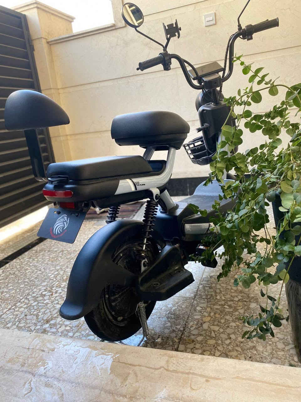 دراجه شحن مستعمل للبيع
سرعه 60
بصمتين سويجين
3سرع
5بطاريات
لايت عالي ناصي
اشاير هورن
نضام حمايه بارك
للتواصل
***********
