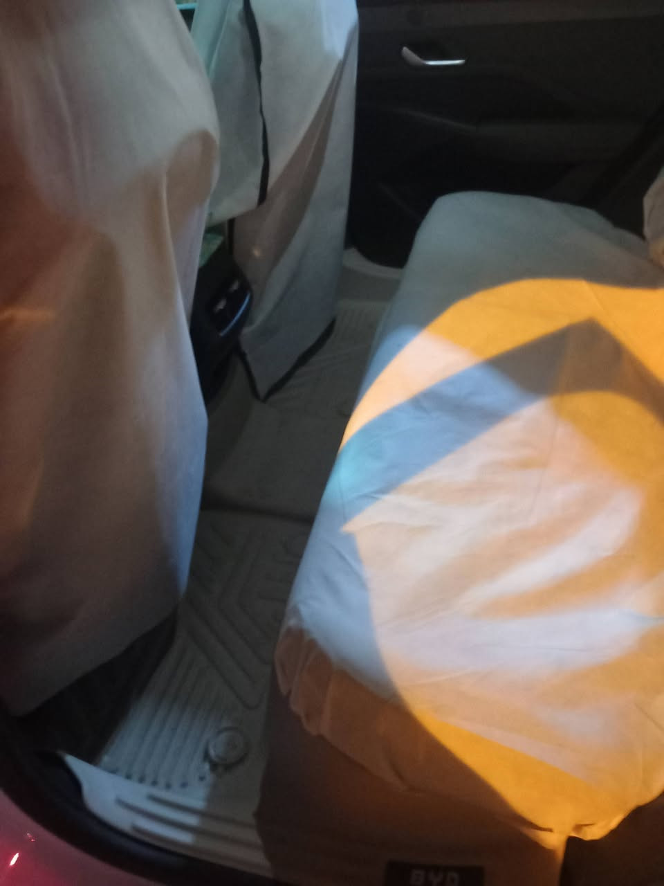 السلام عليكم
BYD جن بلاس 
مديل 2025 ماشيه3950 اخت الزيرو
كاعيات حوض بيجي رقم السياره بغداد
والرقم حلو 
السعر 18750 وبيها مجال 
مكان السياره بغداد
للتواصل والاستفسار على الرقم
***********
