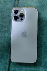 ايفون ١٣ برو ماكس • نضيف • خاص