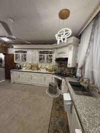 🏠 / دار للبيع المساحة ٢٠٠ م طابو صرف                        واجهه ١٠ م...