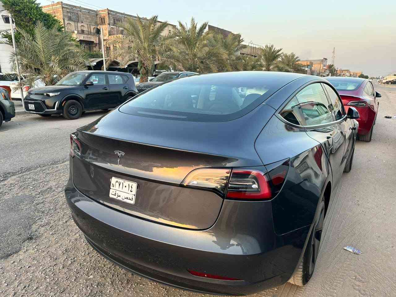 تسلا موديل 3
دفع خلفي سنكل ماطور 
تبديل بنيد وجاملغ امامي
وصبغ اثر شخوط بالجاملغ الخلفي
ماشية ٢٠ الف مايل رقم بغداد
الايرباك سستم (الاستفسار خاص)


**إذا كنت صاحب هذا الإعلان وتريد حذفه لأي سبب، رجاءا أرسل رسالة إلى الدعم الفني**