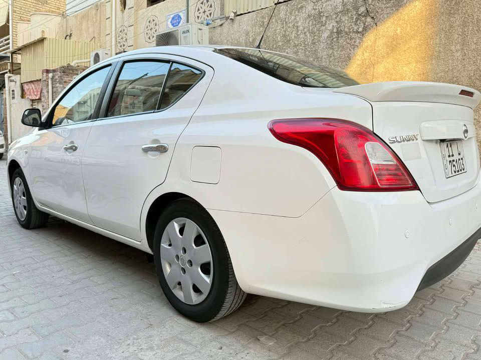 نيسان سني هندي بليته زركه موديل ٢٠٢١ ماشيه 50 الف مواصفات معروفه مكفوله من الصبغ والبارد وتعديل سياره جديده الحمدلله بيها رصعات موضحه بصور السونار موجود بصور المكان بغداد الشعب رقم بغداد 

السعر ١١٧ بيها مجال الشراي يتصل فقط ***********
