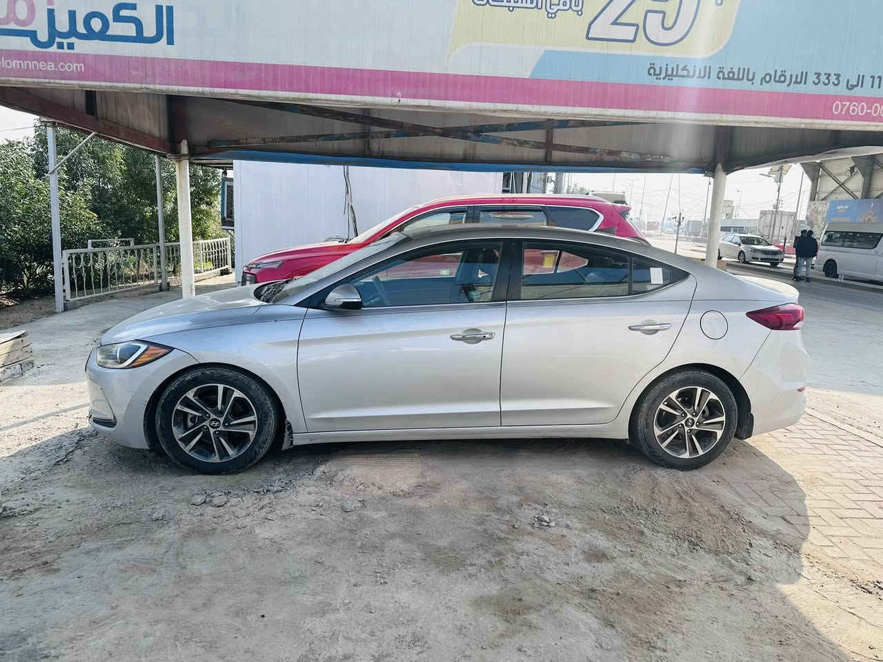 السلام عليكم النترا ٢٠١٧ حادثها موضح بالسونار السارة لمتد فول مواصفات عدا الفتحه بصمة تشغيل اشاير بالمري كشنات تدفئة شاشة جبيرة بلاد كامره حساسات جوانب وخلفية وامامية رادار امامي جانبي مبدل بيها نص مكينه قبل ايام ما ناقصها برغي بيها شويه بهاگ بالقماره وقبق جنطه قليل 
مالكها حلاوي وتداور بالحلة جاهزة للأخير من حدادية وتبريد وكهربائيات وگير ومكينه مطلوب مراوس سوناتا او سيراتو معروضه ب١٢٨ مكانها بابل ***********
