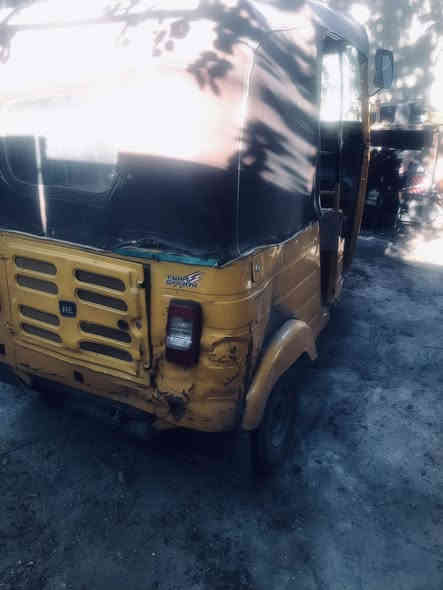 تكتك ١٩البيع مكينه وكسن مكفوالت تكتك خير من الله بيه ضربه موظحه  بل صوره تكتك مال جناي السعر ٤و٣٠٠ واراق كامله 
***********هذا رقمي
