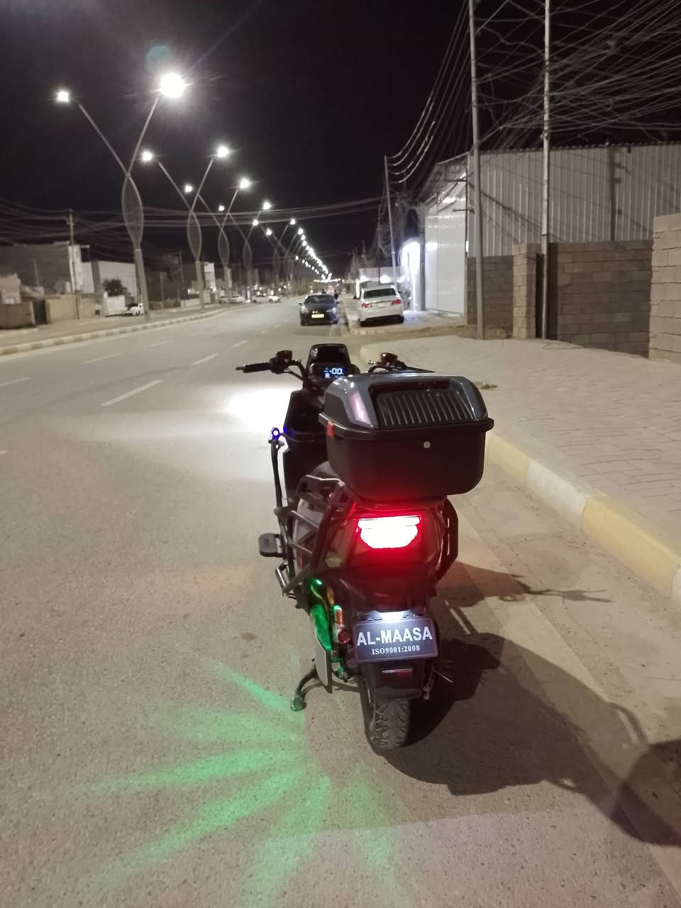 سلام عليكم من رخصه الادمن للبيع دراجة شحن نوع اباتشي موديل 2025  دراجة كاملة كل نقص مابيها لايتات شغاله زنون رماش الاستفسارات ***********
