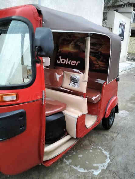 سلام عليكم تكتك مديل 18شهر رابع مكينه خير من الله لاتنقيص ولاتبخير اكسن مكفول بيه لفد أيسر ودوس معمره ويم بك لايت ضربه كد شبر حارسعر 4700بيه مجال ***********
