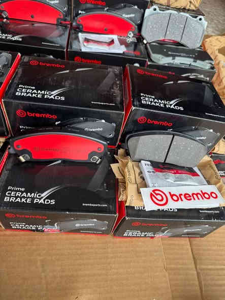 يتوفر لدينا 
دسكات برمبو _brembo اصلي وكاله 
مع ضمان حقيقي (50000 كيلومتر )
يتوفر لجميع انواع سيارات الامريكيه 
(جارجر +جالنجر +اوباما +جيب +دورنكو +تاهو +يوكن )
الفرع الاول السنك مقابيل كراج الغفران محل 
محلات محمد سليم 
الفرع الثاني شارع فلسطين تقاطع نخله قرب مطعم قدوري 
شركه جبل علي 
***********
