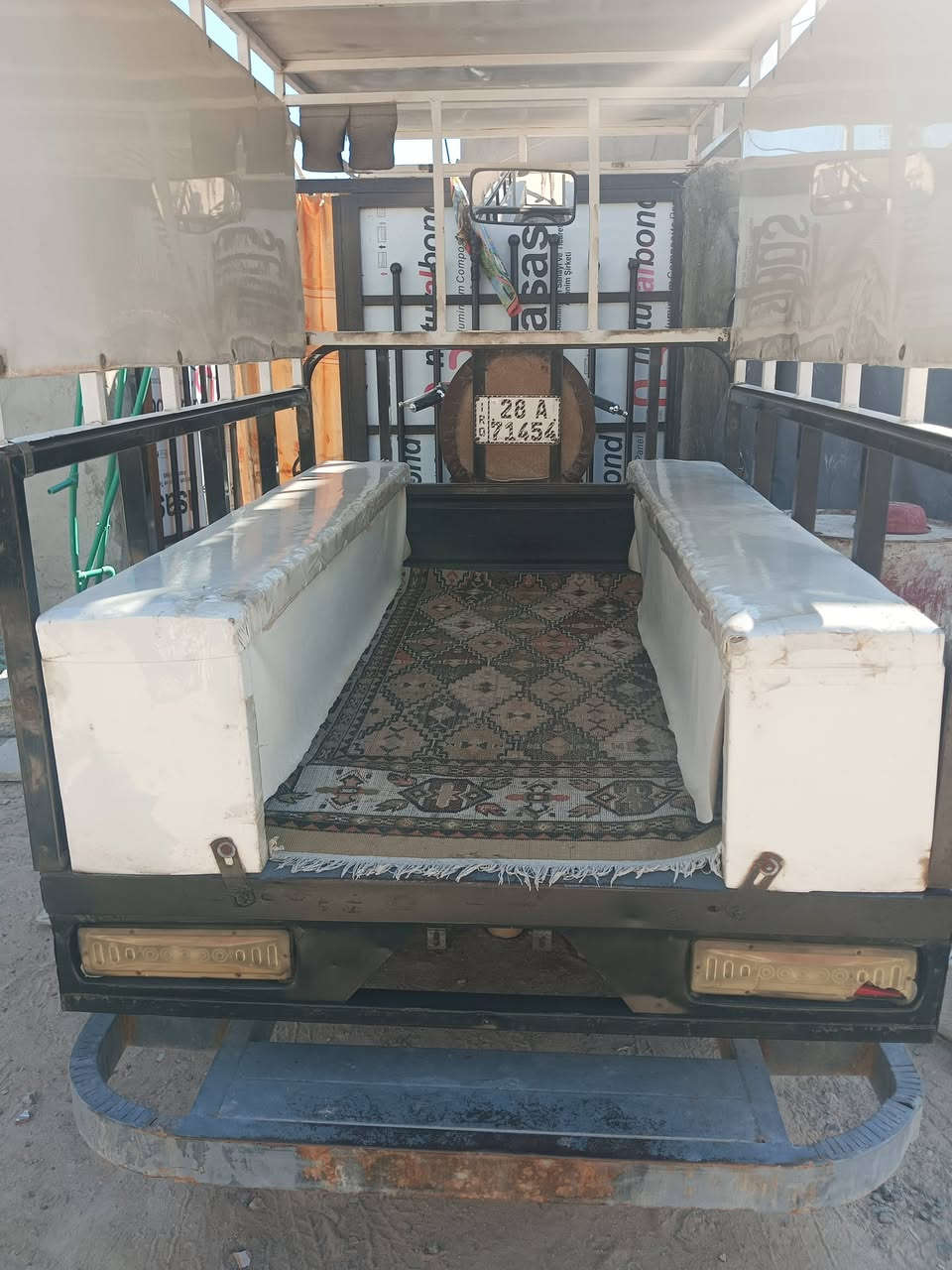 السلام عليكم
ستوته كامله للبيع رقم انكليزي 
عنوان نجف
***********
