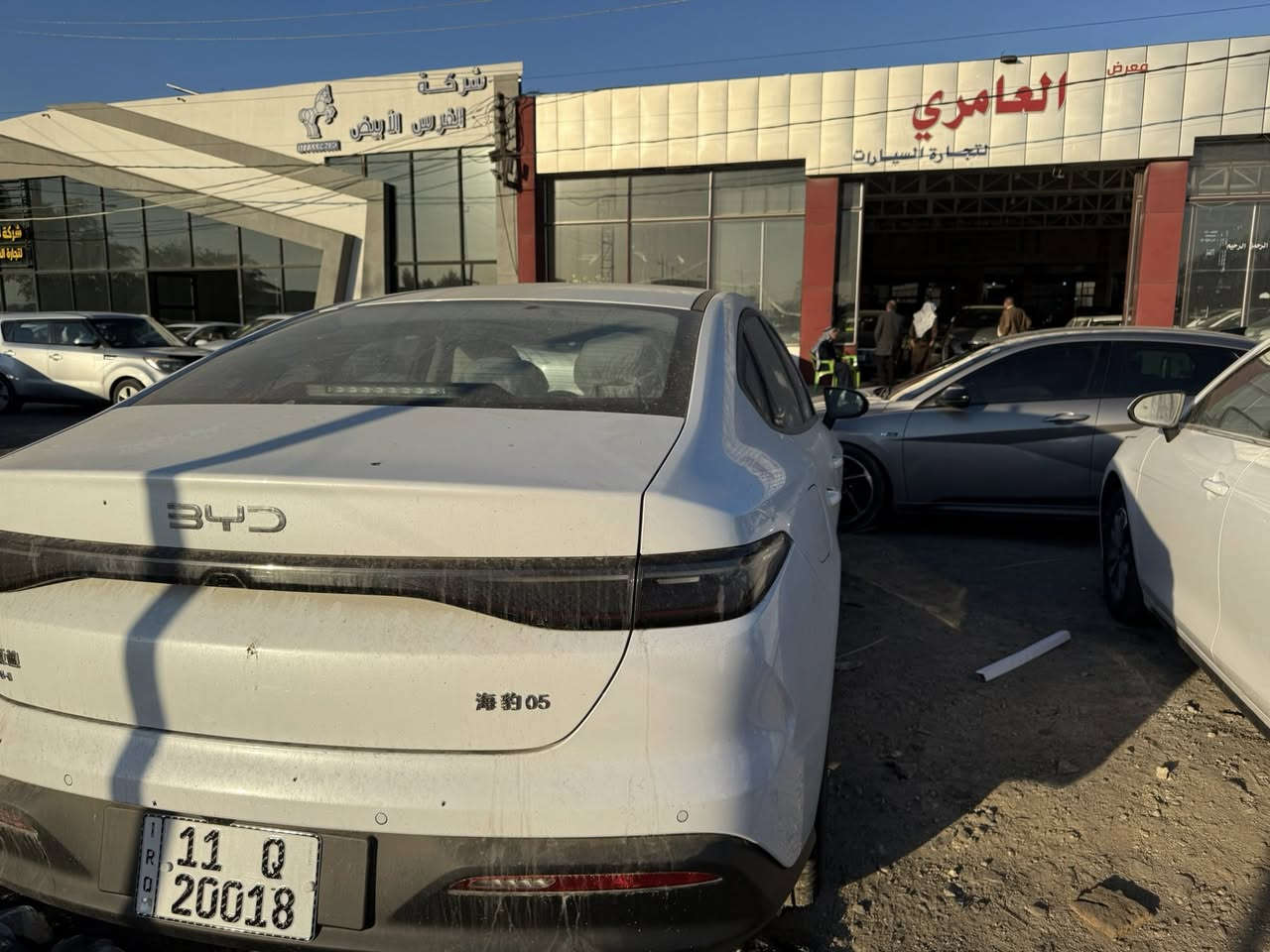 وصول وجبة جديدة من BYD سيل05  🚘 

لون ابيض

‏BYD سيل05

 انتباه🔴🔴🔴موديل 2025 

يترقم بغداد البياع معرض العامري

سيارة سيدان مدمجة بنظام هايبرد🔥 PHEV 

تجمع بين محرك بنزين هايبرد   بلكن ومحرك كهربائي

تمشيك 2100 كيلو / 65لتر 

أبرز المواصفات :

☜ بطارية ليثيوم فوسفات تدعم الشحن السريع

☜ شاشة دوّارة 12.8 إنش بنظام ملاحة وتحديثات OTA

☜ نظام صوتي بـ6 مكبرات صوت + ميزة الكاريوكي

☜ حساسات وكاميرا خلفية – مثبت سرعة – مقاعد جلد رياضي 

☜ تصميم خارجي عصري بمصابيح LED ومقصورة عازلة للصوت

المواصفات 

حساس خلفي 

كامراة خلفية دوارة 

اوتو هولد

هند بريك بصمه

تشغيل السياره بصمه مع كارت دخول ذكي

مقاعد جلد 

لايت زينون 

لد نهاري LED

بك لايتLED

3انضمة للقيادة

مانع تزحلق

مثبت سرعه 

تشغيل عن بعد

شاشة ذكية تدعم جميع البرامج

والفول تختلف مواصفاته

بيع .فقط 🔶

وبأنسب الاسعارررر▫️
السعر١٩٧٠٠مليون 

للاستفسار***********$***********او
