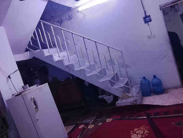 السلام عليكم
بيت للرهن في النجف لاشرف حي النداء 
البيت بل فرع مال صيدليه قاسم تايه مكانه كلش حلو قريب ع مدارس وع السوك وموقف الكيات مده الرهن سنتين 

المساحه 100م 

يحتوي ع استقبال صاله مطبخ غرفه نوم الطابق الثاني غرف وصاله وصطح 

سعره الرهن 15 مليون 

لاستفسار اتصل او مرسله خاص وتساب 

*********** وتساب

*********** وتساب
