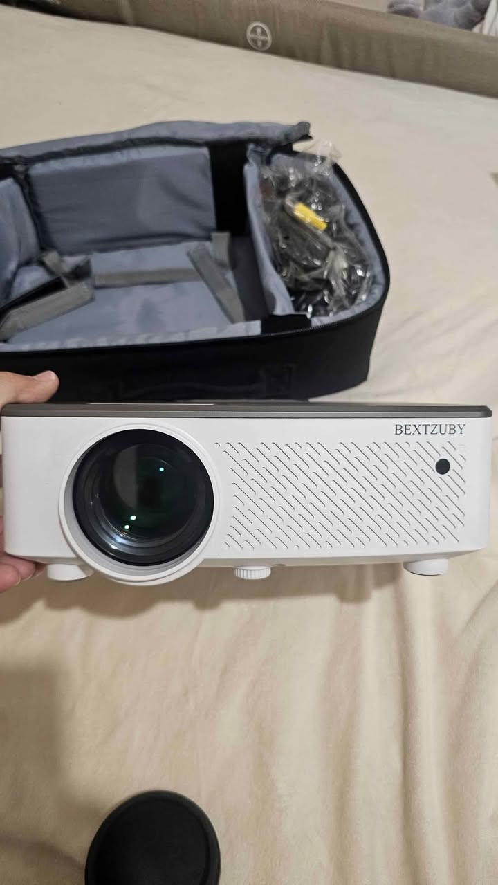 بوجكتر داتا شو - Projector
مستعمل شهر فقط
.
حجم الشاشة 200 انج
دقة 1920*1080
.
يعمل على بلوتوث، وايفاي وكيبل HDMI
مفيد للدراسة وعرض البيانات، الأفلام والألعاب
.
الموقع: دهوك
للتواصل: *********** دهوك, العراق
