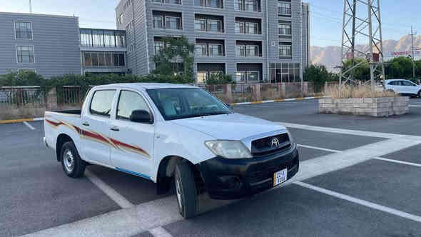 توێتا مەرزیە ٢٠١٠ 
پارچە ڕەش 
سەنەوی بەناو خۆمەوەیە تا ٢٠٢٩
هەزەی نوێ و بێ
موشکیلەیە نرخی
(142$)مجال
*********** رانية
