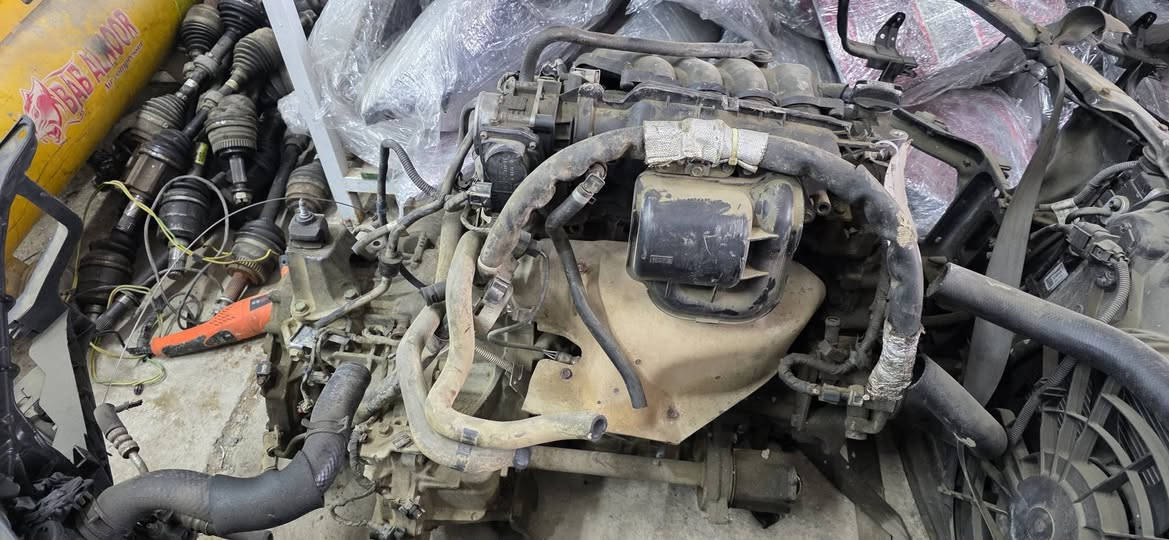 تتوفر لدينا قطع غيار رينو سافران محركات حداديه لايت بك لايت الديوانيه الصناعي خلف الكراج الموحد ***********
