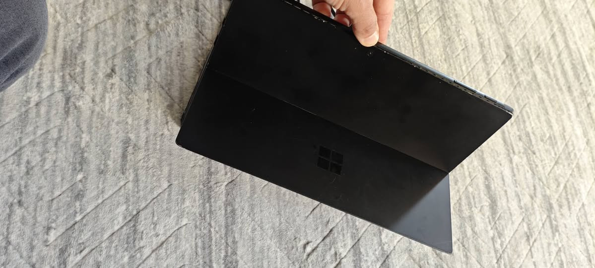 السلام عليكم
سيرفس برو 6  رام 8   256    i5 جيل 8 بطارية حيل زينة اضمن ساعتين وهي تشغل اكثر للعلم  نظيفة وواضح نظافتها بالصور 

السعر 350 سعر نهائي


**إذا كنت صاحب هذا الإعلان وتريد حذفه لأي سبب، رجاءا أرسل رسالة إلى الدعم الفني**