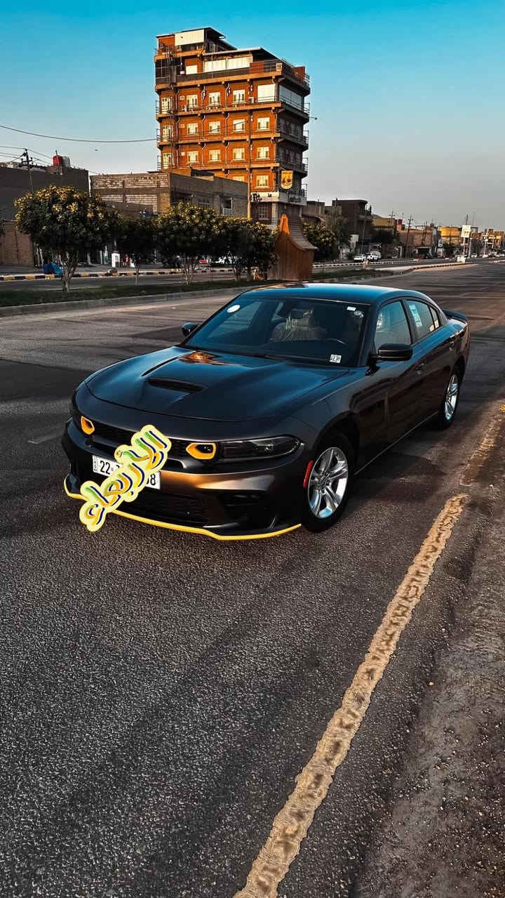 سلام عليكم.  مديل 22سياره. جديده. كلش. ماشيه 80كم. 50ميل. حادثها. كلش. حلو. بس بنيد مبدل كل السياره لبل. واحدعدا البنيد سعرها. جوه السوگ. 220ماكو هيج سعر. قطعه وحده***********
