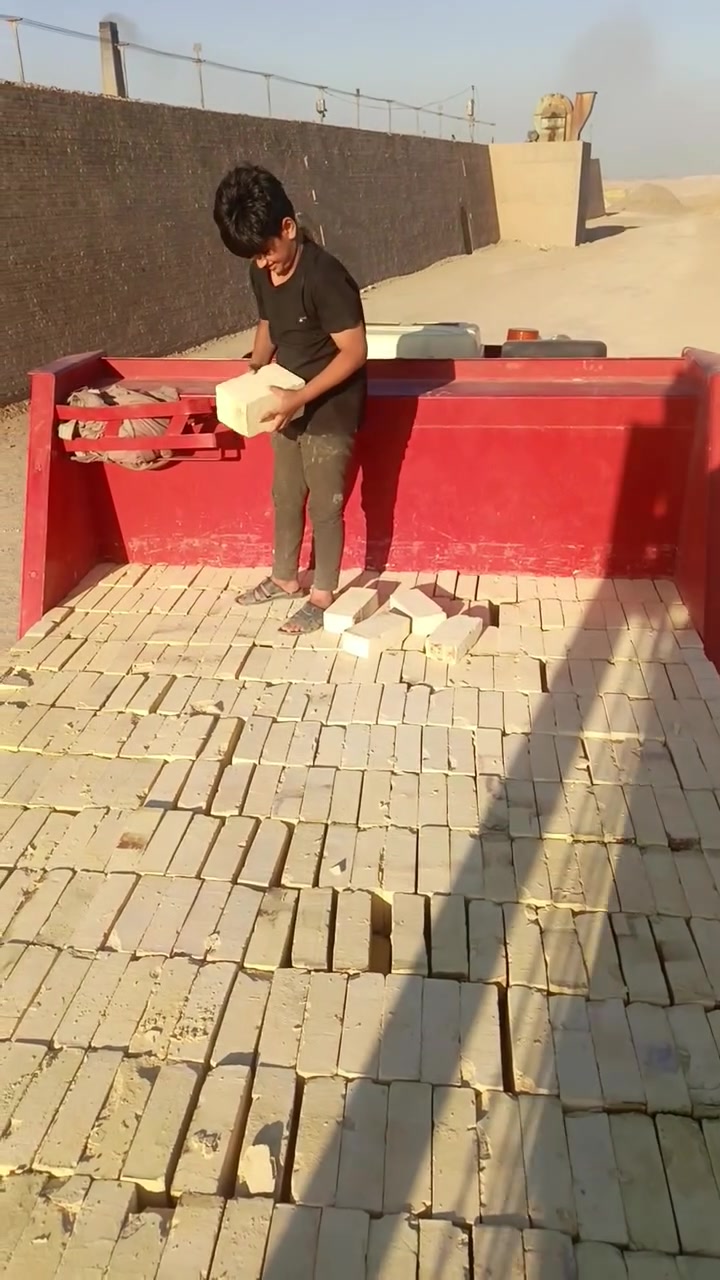 يتوفر العماره بصره فقط حمل تك 
انواع اطابوق درجه اولى 
الاستفسار (
الاستفسار 📞{ ‏‪***********‬‏
طابوق اطيب✅
طابوق بيرنه دراجه أولى✅
طابوق انجكتر ✅
وطابوق درجه ثانية ✅
