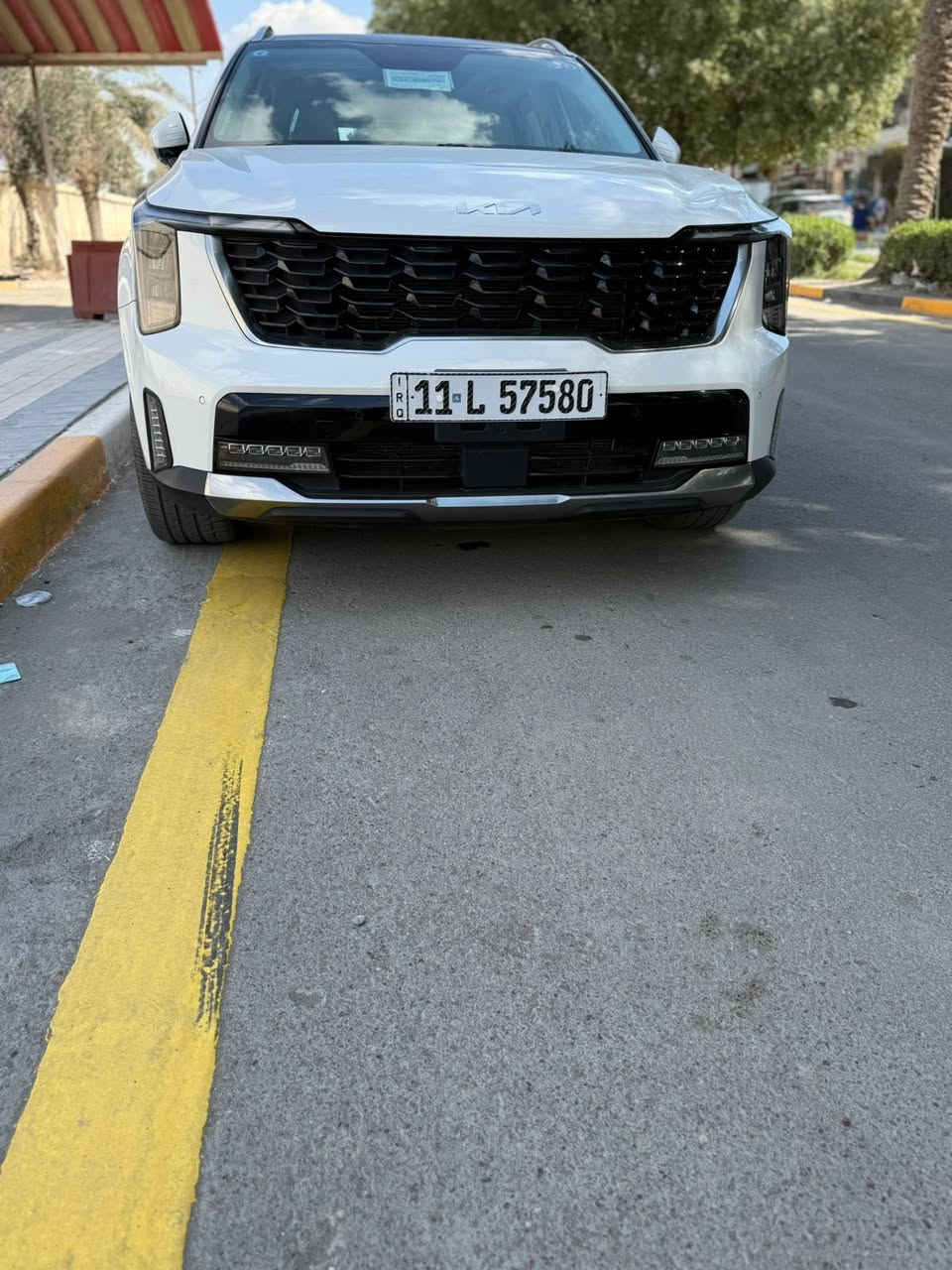 سورنتو موديل 2024 مكفولة كفالة داتا شو ويل 20 انج فول مواصفات ماشية 44 الف السعر 312 وبيهة مجال قليل اليرموك ٤ شوارع. ***********
