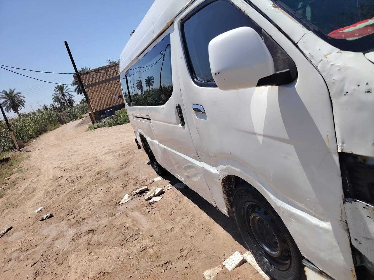 السلام عليكم  سياره شيري مديل 12    
البصره شط العرب الحوطه قرب مدرسه انس 
سياره حلوه  محرك 3000. حلوه مكينتهة لاتنقص ولا تبخر 
سياره نشطه 
رقم انكليزي  راح يكمل 
السعر65ورقه وبيها مجال 
واساب ***********
