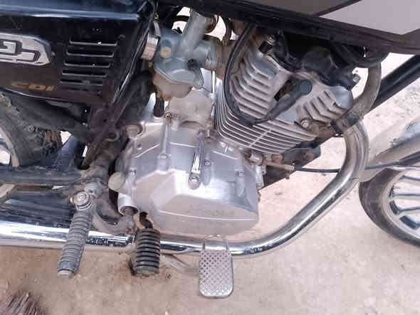 دراجه للبيع اوراق سكنر يسموهن ماداخلات گمرك شاصي مكفول محرك مامفتوح مكينه نعومه  وشلعه دراجه مالت جناي مرتبه عوزه باتري فقط السعر 425 وبيه مجال بصيط حگ الجيه للاستفسار اكثر اتصل او خاص *********** مكاني قضاء الكحلاء قرب السوك اقرئ المنشور ياالله اتخابر وانه خادم وممنون
