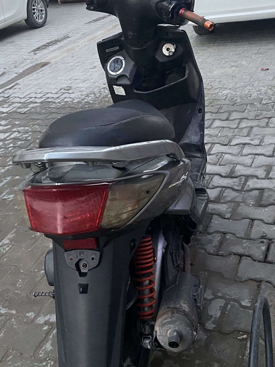 السلام عليكم ورحمة الله وبركاته سكنس فحل كابريتر  الدراجة خير من الله  ناعمة نكرة سلف كلشي شغال بيها ماكو اي نقص ماشية 29 ألف السعر 600وبيها مجال للاستفسار ***********
