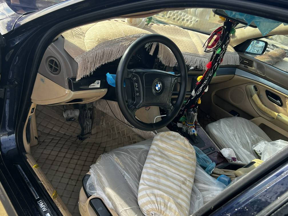 سەقەر مودێل 2001مەکینە 530مەنەفێست سە یارە کی جوانو باکە کیرمە کینە بە شە رت موسوبراوە بە شرت*********** السليمانية, العراق
