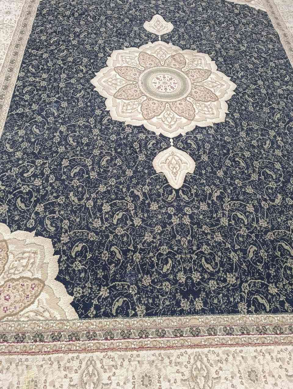 زولية تركي قياس ٣ في ٤ نظيفة
*********** بي واتساب وتوصيل موجود
