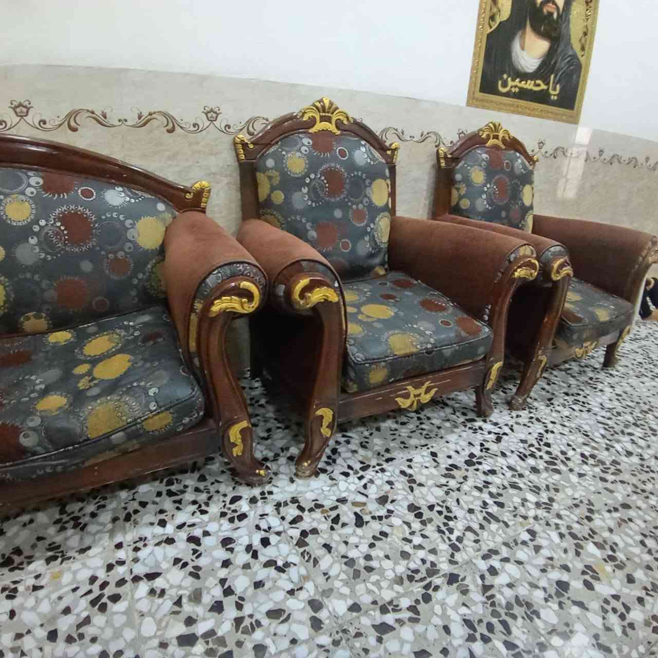 السلام عليكم تخم للبيع 10 مقعد سعره 150 مكاني حله نادر الثالثة قرب معمل الغاز ***********/***********
