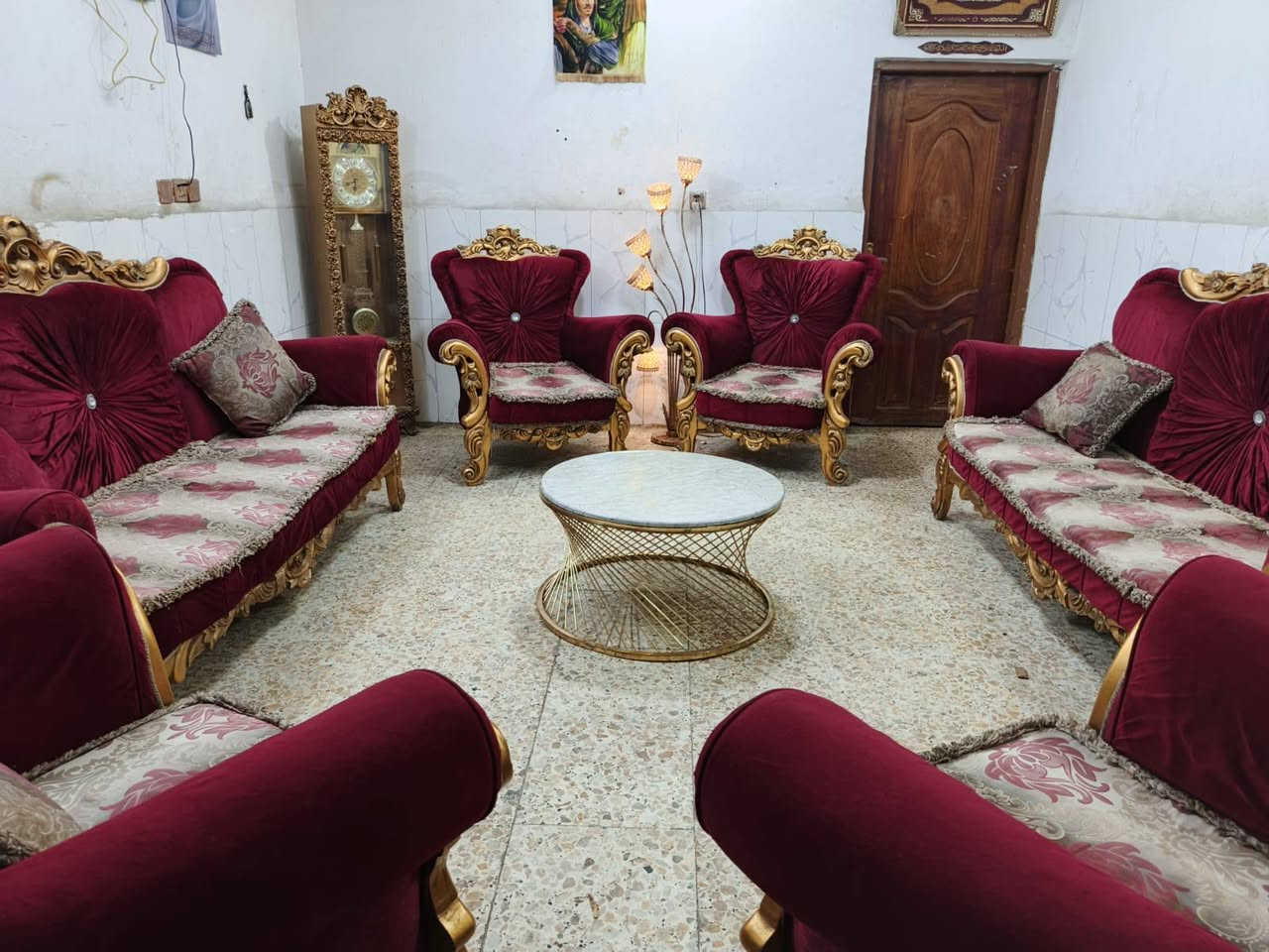 تخم زان تركي 10 مقعد مع الطبلات نظيف
سعره 270 وبي مجال مكان
 البياع يوجد توصيل بكروه ب واتساب
 ***********
