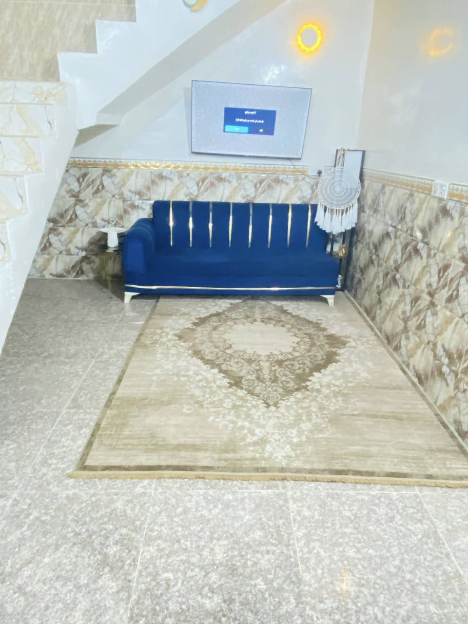 دار 🏠 سكن طابو صرف للبيع
المساحه ٢٠٠ متر
واجهية ١٠ و نزال ٢٠ 
طابق واحد بناء 🔨 بلوك بحالة جيدة بناء عام ٢٠١٧
يتكون من غرفتين نوم وصالة واستقبال ومطبخ ومنور وكراج وصحيات داخلية وخارجية 
موقع جيد جدا 
قضاء الصويرة حي الاسرى مقابل سكلة حجي شامل خلفة المنتزة الجديد قريب على الشارع التجاري كلش بس تدخل الفرع يصير كبالك البيت 
متوفر كافة الخدمات ماء 🚿 اساله و كهرباء ⚡️ وتبليط
السعر مناسب يرهم مراوس حسب القناعة ***********
