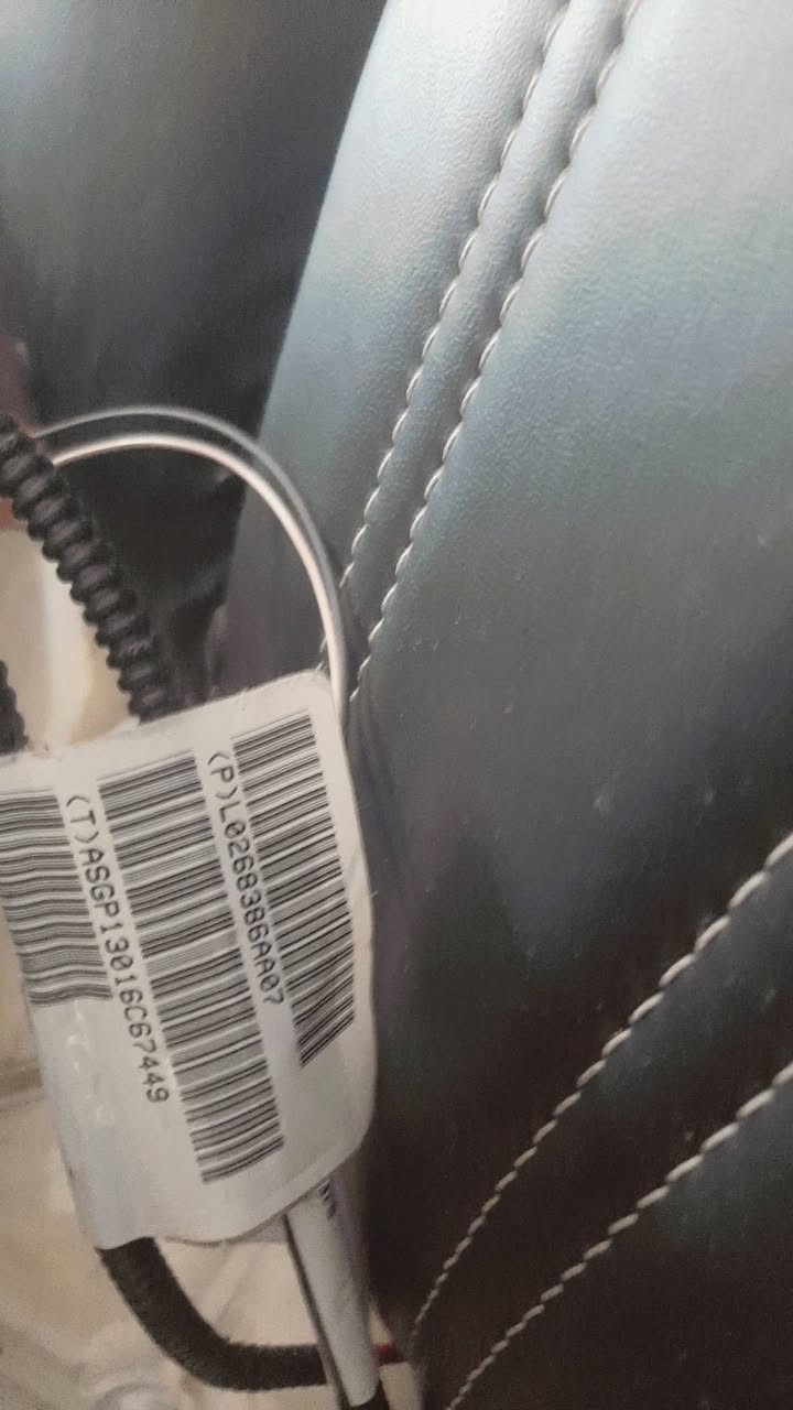 للبيع: غرفة جارجر جلد أسود (S) - سعر 600الف حاويه ممشدوده بعده كهربائيات تدفئه VIP فول مواصفات ترهم  للجارجر من موديل (2011 إلى 2023) وللكرايسلر (الأوباما)  بعده بالليبل شركه لافطر لاشك نظافه 95 
مكان سماوه
الرقم ***********
