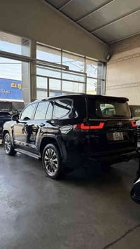 لاندكروز 2024 ليمتد  محرك 4000 ماشية 17 ألف  مكفولة كفالة عامة  باب خل...