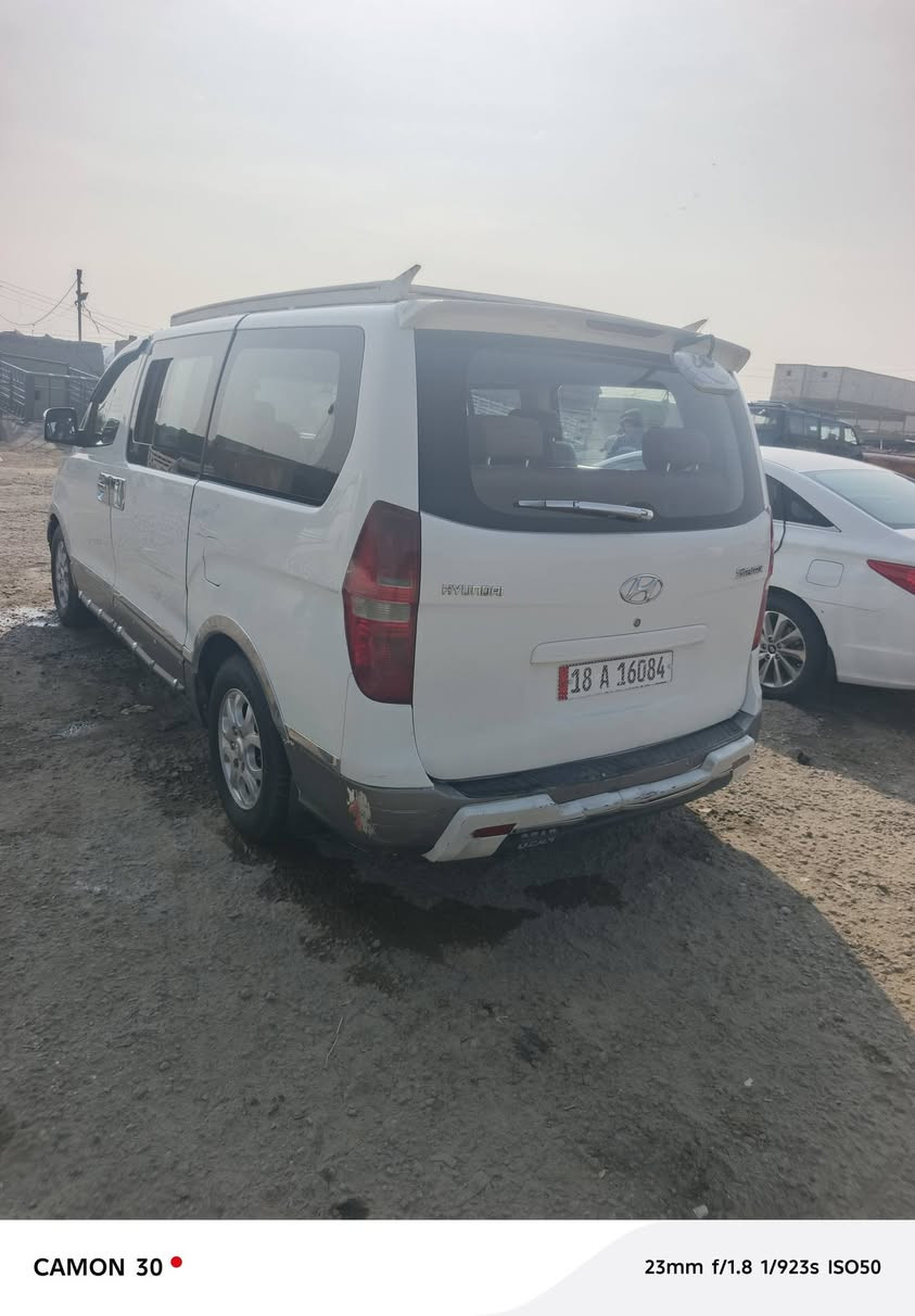 للبيع ستاركس ٢٠٠٨ مفتوح توني محورها مسكر سياره  جهاز موازنه صدر جديد سياره كبل للشغل رقم بابل انكليزي سنويه ل٣٠ بيها صبغات بل جمالغ الخلفي وباب سلايت مكان بابل القاسم سعرها ١٤٥ و بيها مجال حك الجيه سياره مال جناي الاتصال على الرقم ***********
