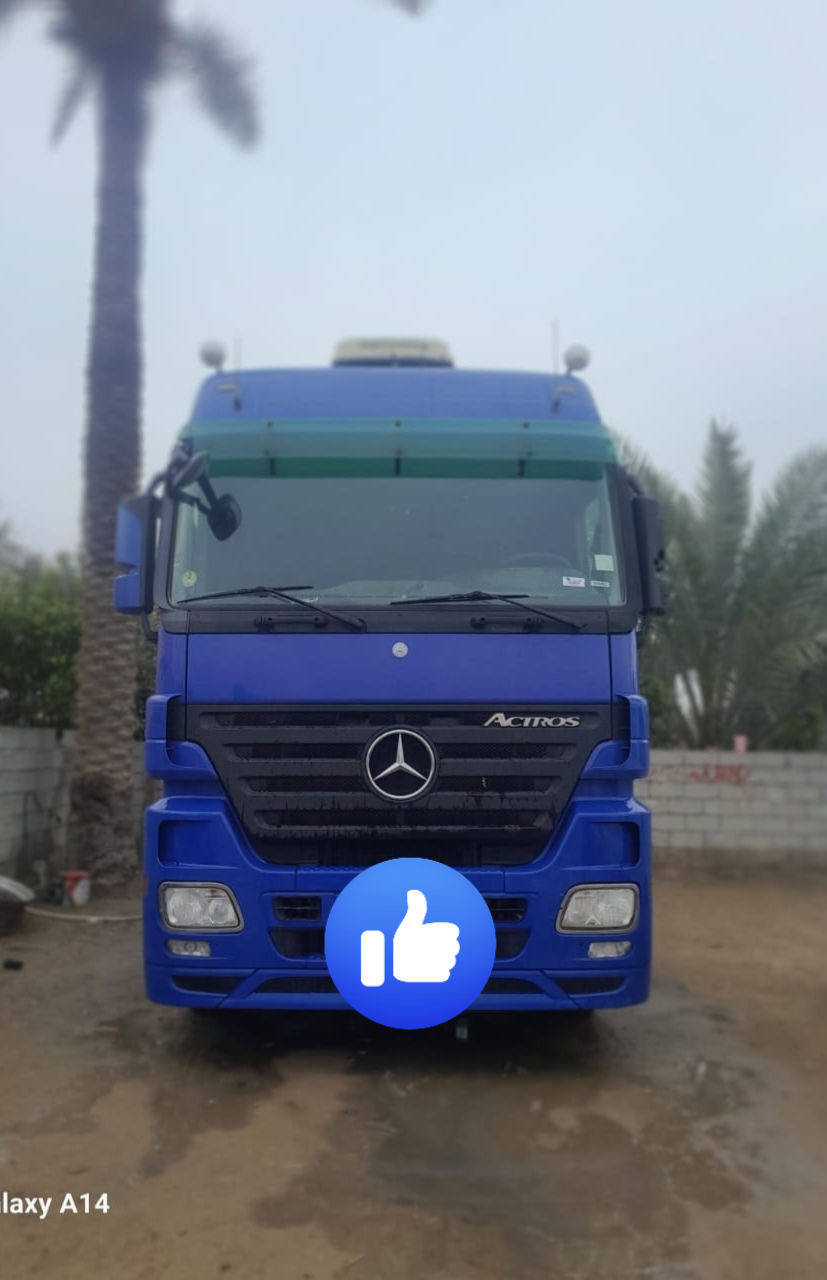 سلام عليكم للبيع راح تريله اكتروز موديل 2006 رقم كركوك الون ازرق تبريد ليتايدر 5 طكات  السياره كلج جاهز ومكفول من الصبغ جوبلس امامي محرك  مكفول لا صرف ولا بخار  كير مكفول للستفسار والسعر الاتصال على الرقم *********** واتساب *********** مكان بغداد
