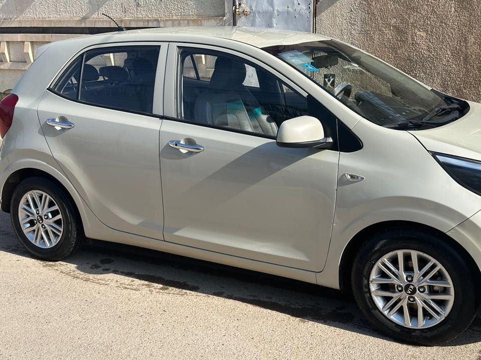 سلام عليكم كيا بيكانتو مورنك نظيفه كلش  موديل 21 /    مكاني بغداد  / *********** / عارضها ب 115$
