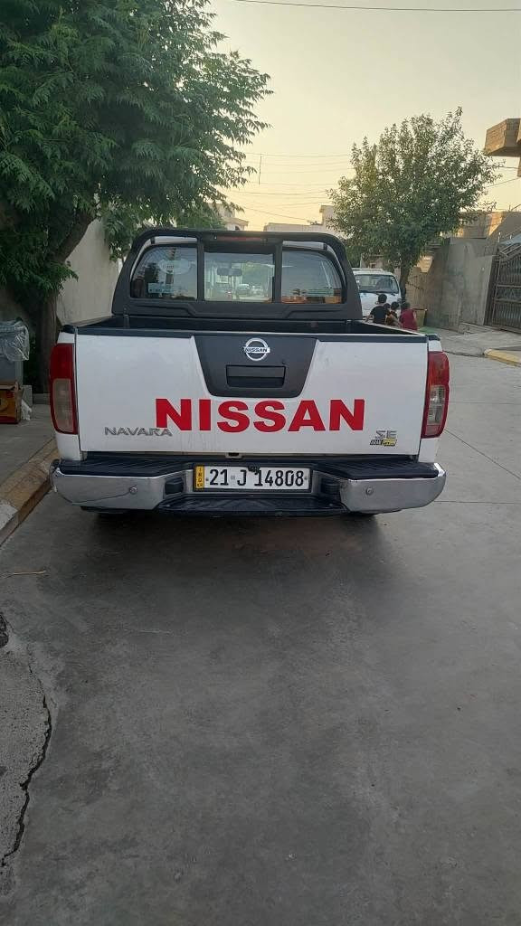 سلاوی خواتان لیبیت 
نیسان نافرا 2012 نرخی 100

***********
***********
سەنەوی تازیە  گیر و مەکینە و تەبریت بەشەرت.
بۆنیتەکەی بۆیاخی هەیە لەگەڵ چامڵخی دواوە دووپەڵە ساردی  هەیە . شاشە ئاپاد و کامیرە.
سیاریکی جائیز و ڕیک و پیکە مالی دۆستە 
بەناوی خۆمانەویە تەحول و خرامە بەشەرت
شیون ناحی تەکیە نزیک سلیمانی 
زۆر سباس السليمانية, العراق
