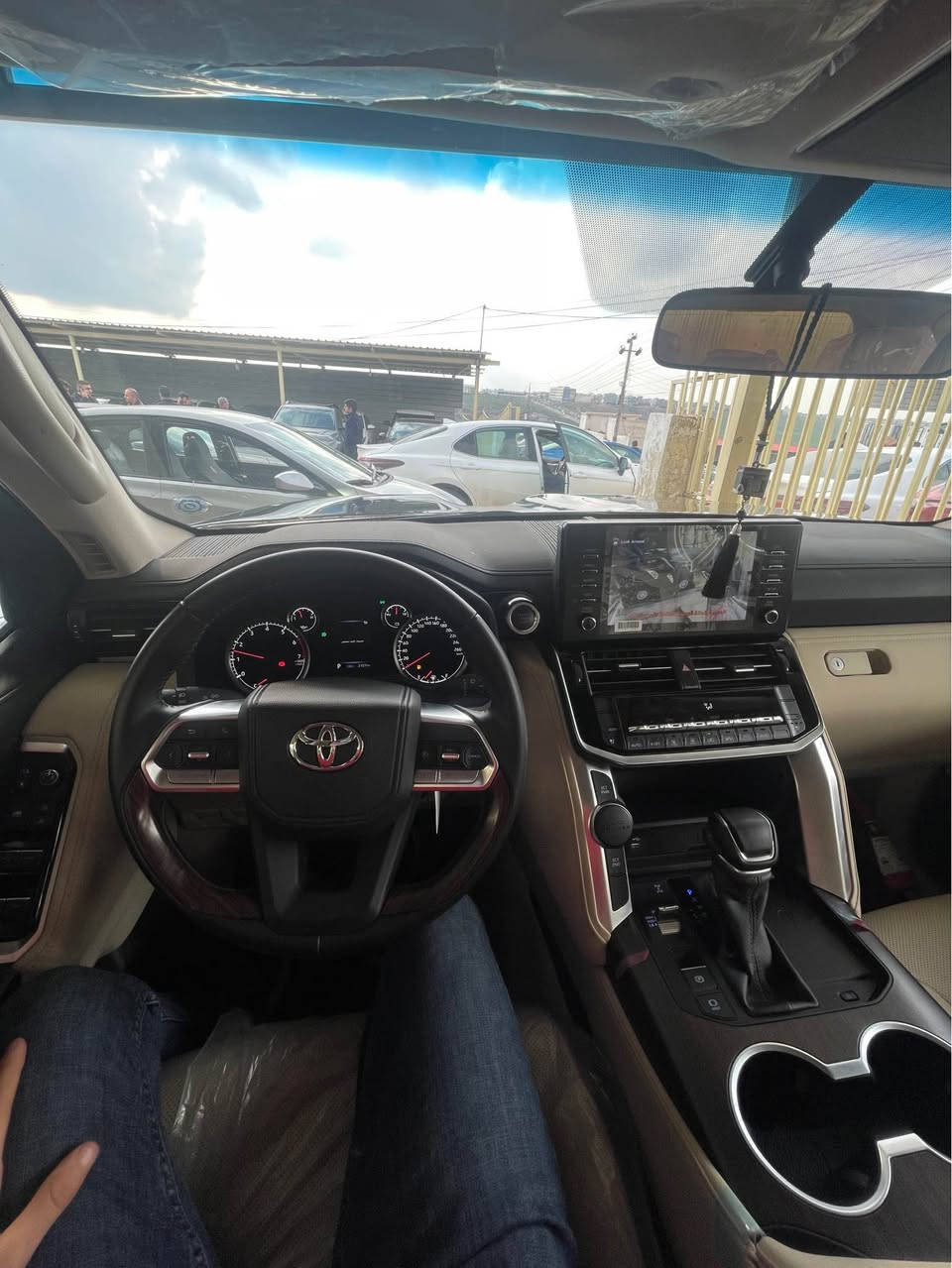 TOYOTA LAND CRUISER 2024 GXR LIMITED
سفر شریکه مهند ماشي 3 الف
 مكان سياره عقره 
رقم تلفون واتساب *********** Singapore
