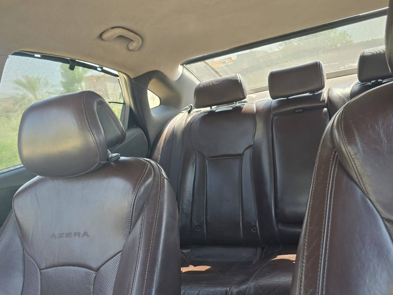 السلام عليكم 
ازيرا 2012 خليجي باسمي سنويه جديده ورقم مميز 
السياره فول مواصفات عدا الفتحه كشن كهرباء بصمه برده كهرباء اصل 3بردات السياره مشروع وطني تحويل باي محافضه
السياره عليه ادامه كامله
دسكات فيت بم منضومه زنون كير محرك كارتون 
مكاني بابل الحمزه الغربي 
السياره مكفولة كفاله عامه عدا بارد صغير كلش بلباب الخلفي 
سعره 110 وبيه مجال للشراي ترهم بيع ومراوس حسب القناعه 
***********
