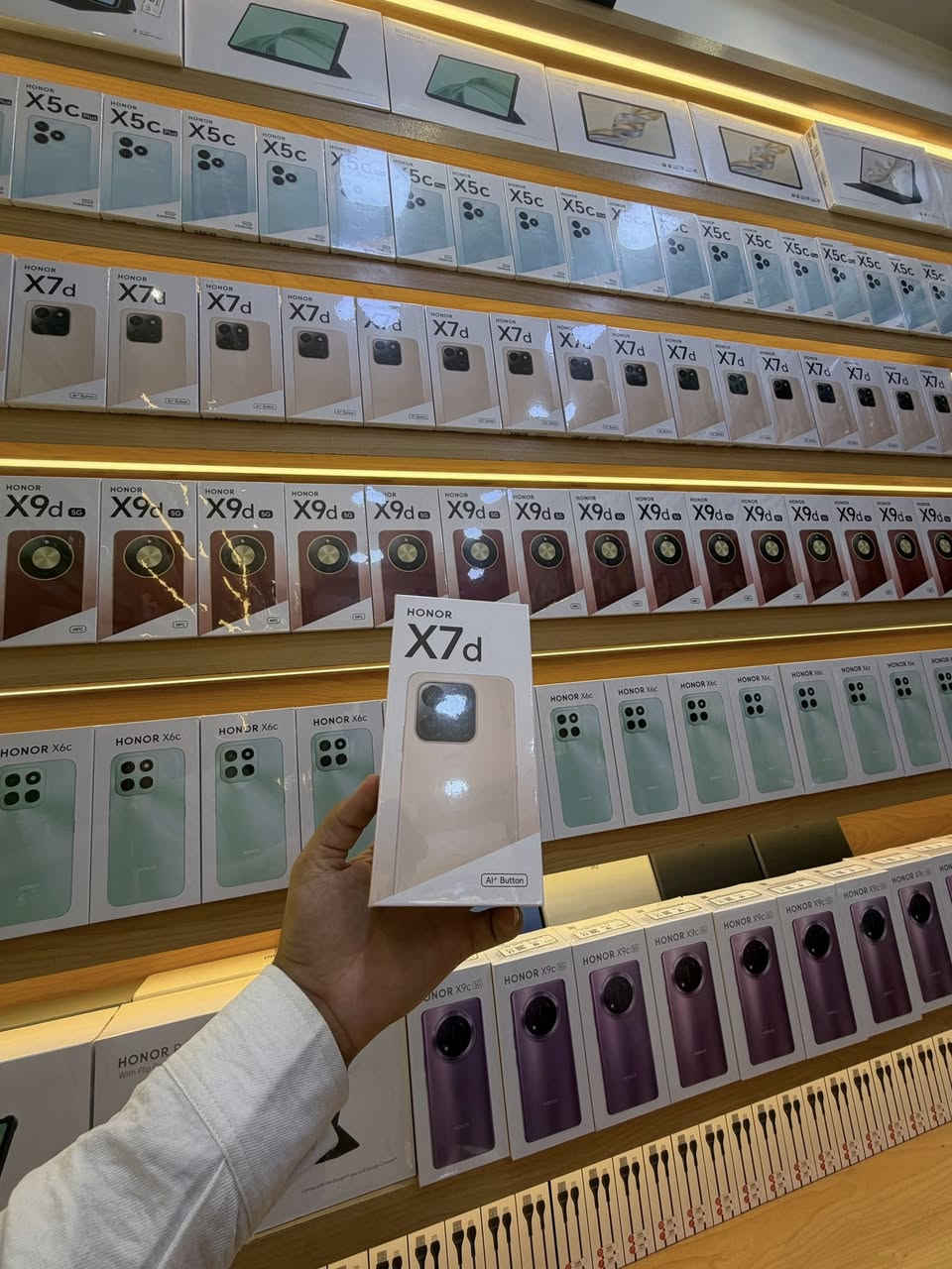 السلام عليكمً متوفر عرض خاص بسعر  جوه السوك جديد
متوفر جميع اجهزه هونر من الايبادات والاجهزه بسعر 🔥🔥 جوه السوك وانسب شي متوفر يمنه وعرض خاص لاصحاب الجملة

_ا🔥🔥

———————

 ضمان يومين

فحص وستخدام معه وصل ضمان

_متوفر بيع بلتقصيد المريح لحاملي ماستر الرافدين حصرا استقطاع مباشر  بدون حجز الماستر

——————————————-

عنوانه شارع المصورين قرب مصور سومر 

متوفر توصيل داخل ديوانيه 

مركزز ضياء فون 

لاستفسار ***********

#نشتري_جميع_لاجهزه_المستخدمه_وجديده
