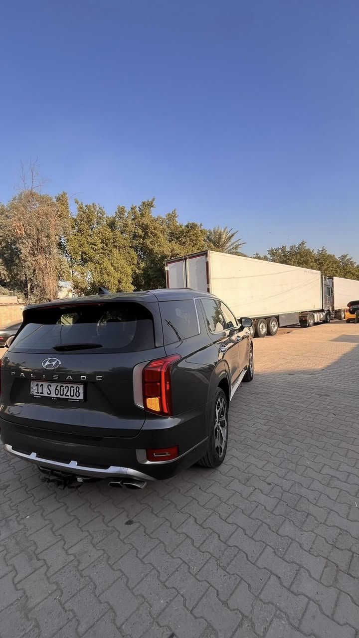 لبيع 2022كلكرافي معروفه مواصفاتها السياره بدون صبغ بدون تبديل فقط بارد بل بنيد والسونار موجود وصور الحادث موجوده ماشيه 82الف مكان السياره بغداد معروضه 310وبيها مجال *********** علي
